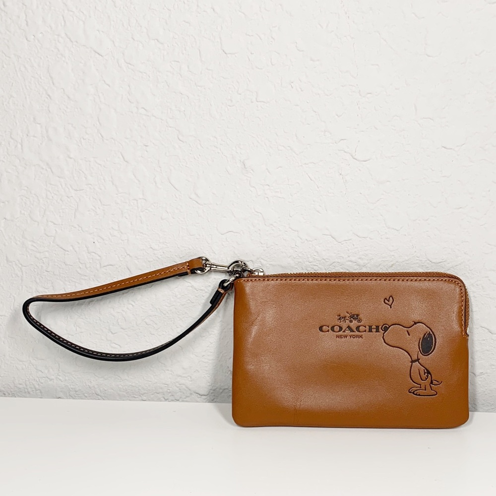 Coach Snoopy Wristlet Brown Collector’s item